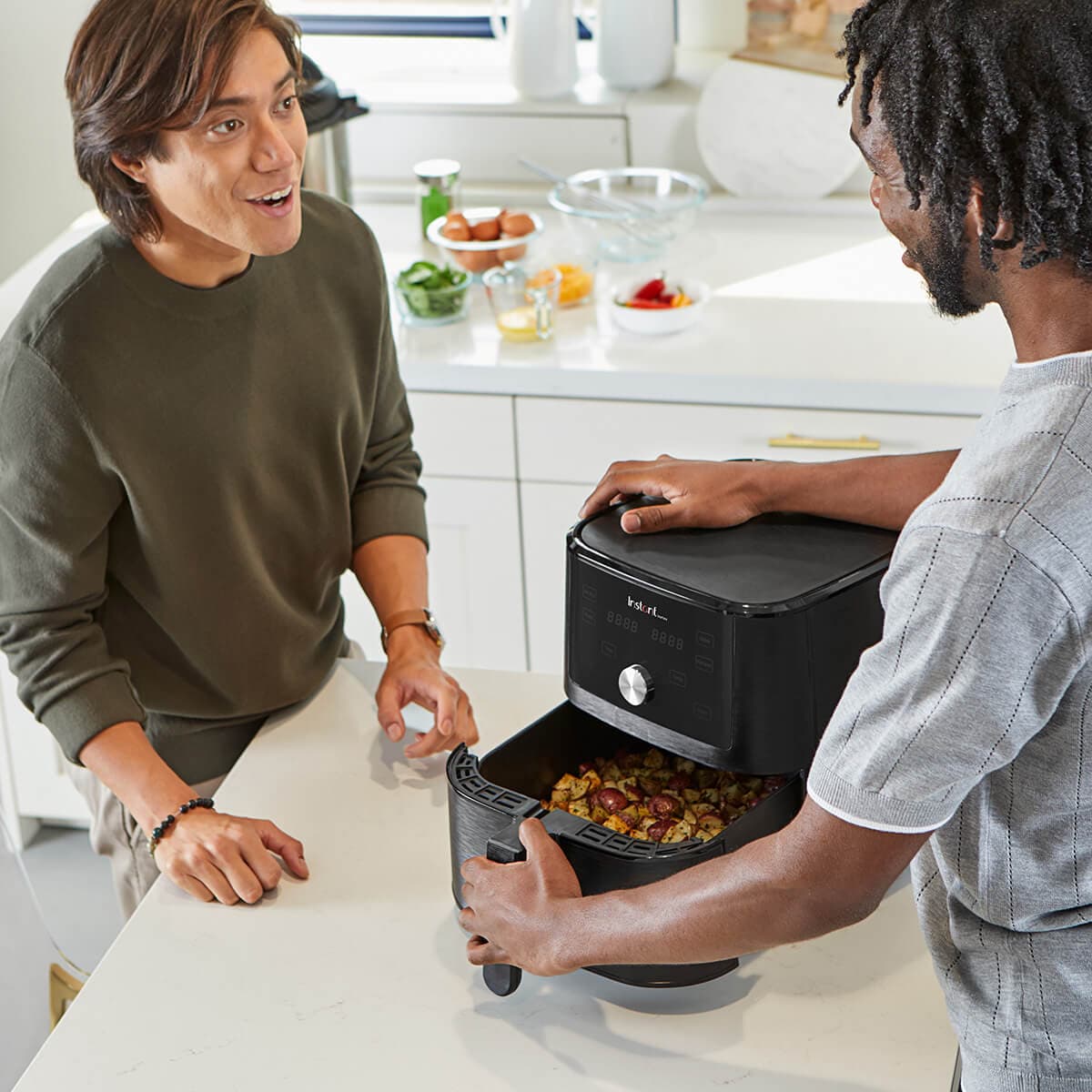 Разопакован Instant Vortex Air Fryer 5.7 литра (Категория 2) 6